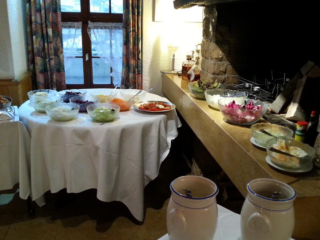 Gasthaus Zur Sonne Aesch  Eksteriør bilde