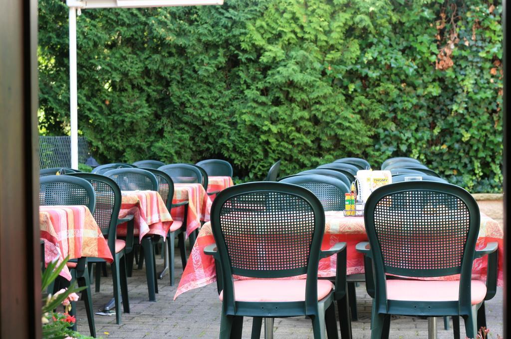 Gasthaus Zur Sonne Aesch  Eksteriør bilde